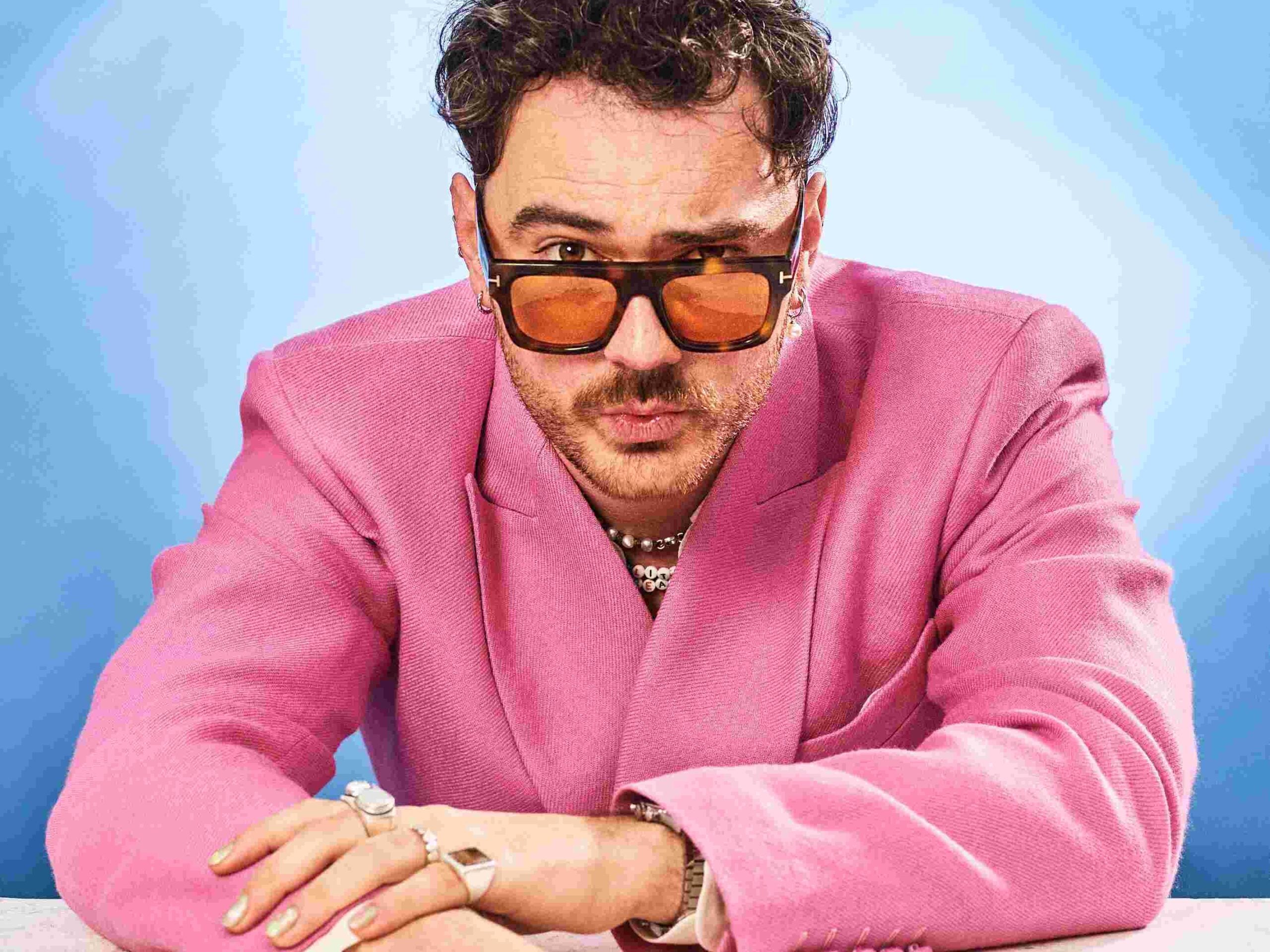 Cian Ducrot posing for buses to Cian Ducrot at the 3Arena