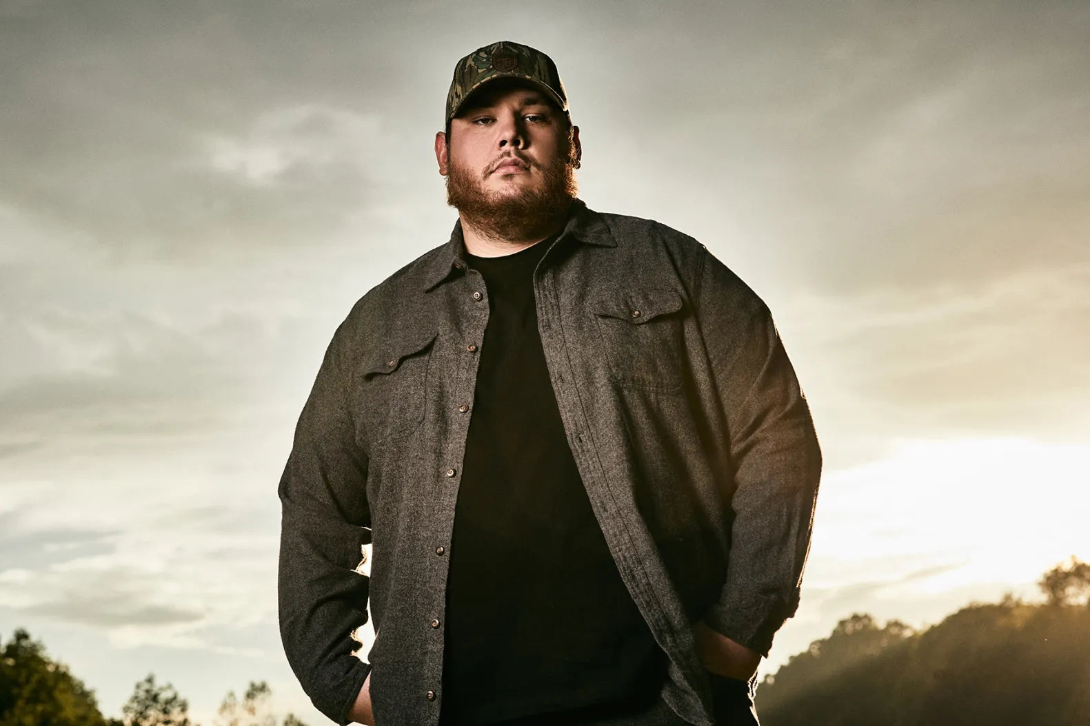 Luke Combs posing for Marathon Coaches buses to Luke Combs at Slane Castle